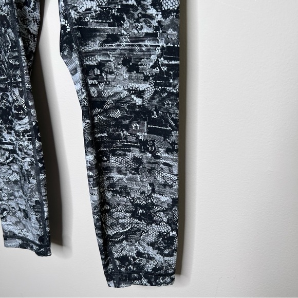 Lululemon Wunder Under High-Rise 7/8 Tight Full-On Luxtreme 25" Masked Lace Sz 6 - Picture 4 of 9